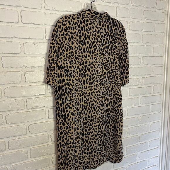 Ascot & Hart Leopard Print‎ Button Down Oversized Short Sleeve Dress Size Small - Picture 8 of 8